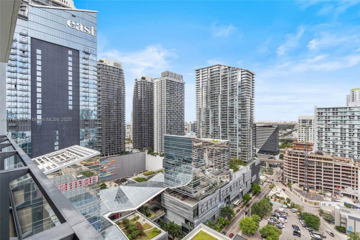 Condo for rent at 68 SE 6th St #2306, Miami, FL 33131