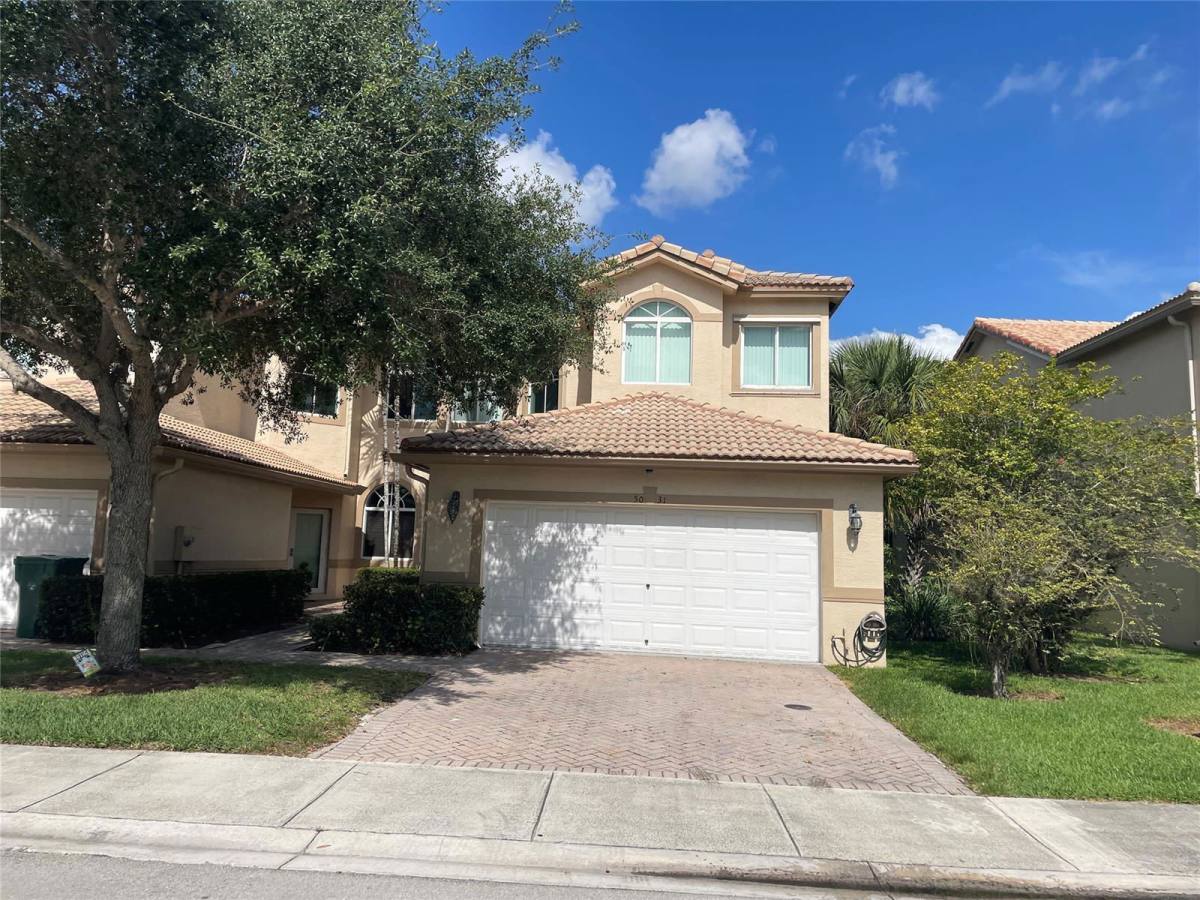 Townhouse for rent at 5031 Madison Lakes Circle W, Fort Lauderdale, FL 33328