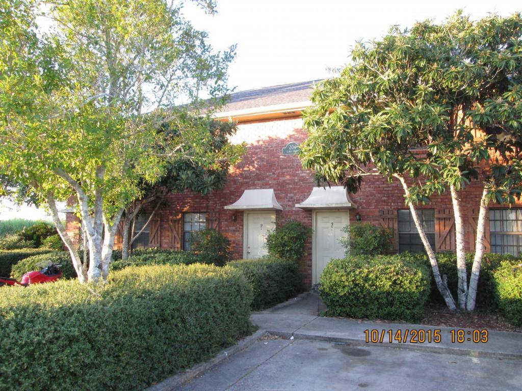 Townhouse for rent at 204 Gloria St #4, Thibodaux, LA 70301