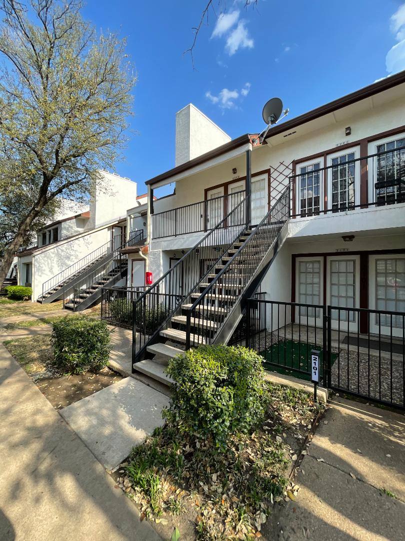 Condo for rent at 13215 Emily Lane #2203, Dallas, TX 75240