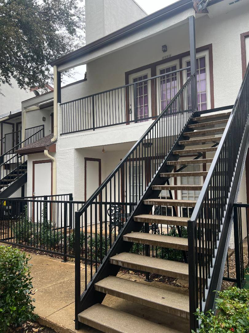 Condo for rent at 13215 Emily Lane, Dallas, TX 75240