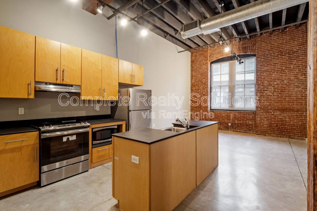 Apartment for rent at 614 S 7th St #202, Saint Louis, MO 63102