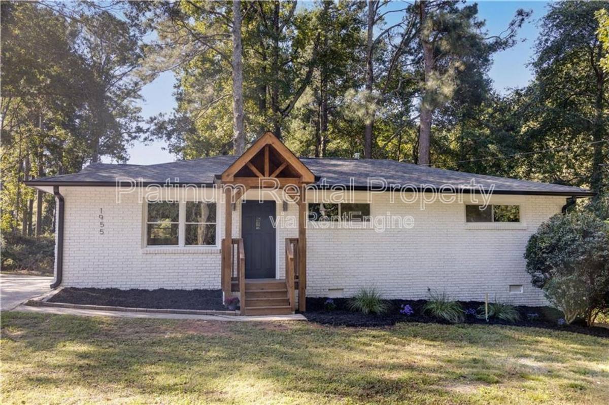 House for rent at 1955 Maple Dr NW, Kennesaw, GA 30144