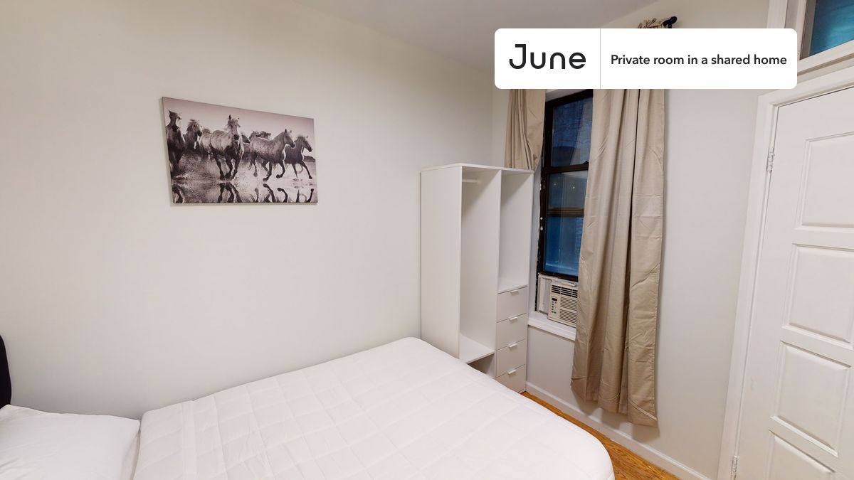 Apartment for rent at 136 W 109th St #B, New York, NY 10025