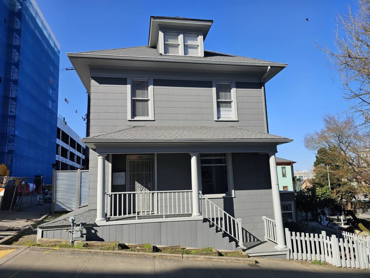 Apartment for rent at 509 S 15th St, Tacoma, WA 98402