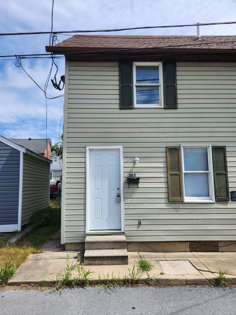 Apartment for rent at 383-385 Tolbert Ave, Chambersburg, PA 17201