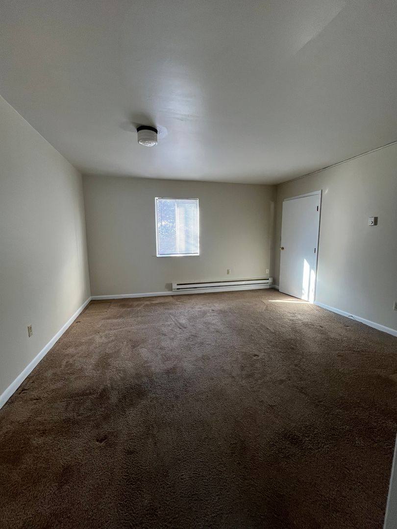 Apartment for rent at 4365 Parkway Dr, Dayton, OH 45416