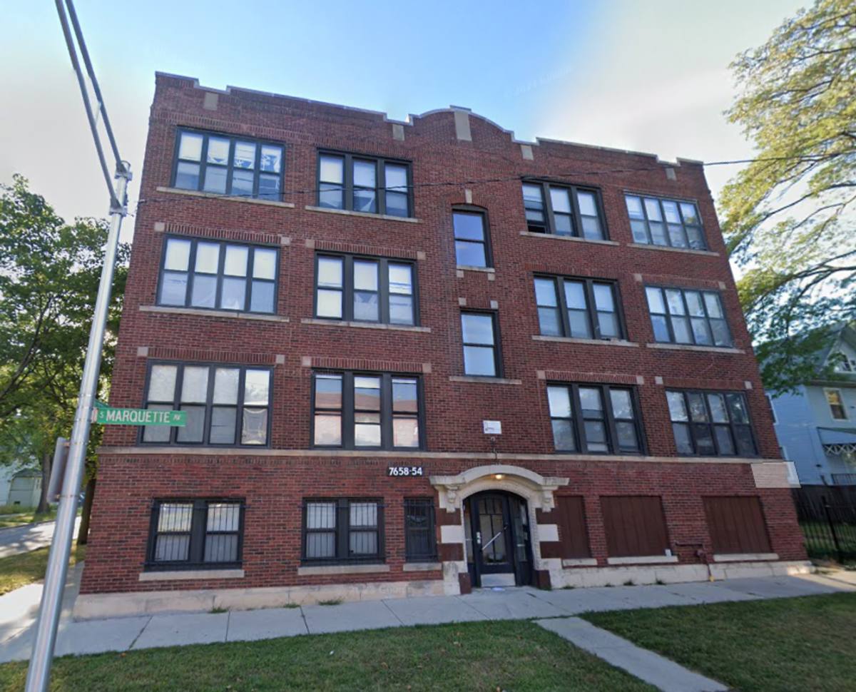 Apartment for rent at 7654-58 S Marquette Ave 2664-66 E, Chicago, IL 60649