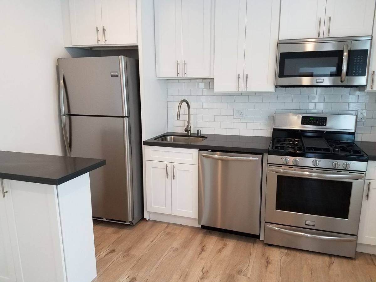 Apartment for rent at 716-717 Indiana Court, El Segundo, CA 90245