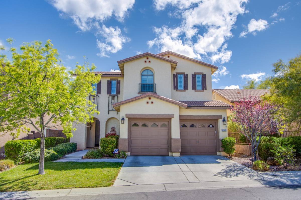 House for rent at 11245 Newbury Hills Ave, Las Vegas, NV 89138