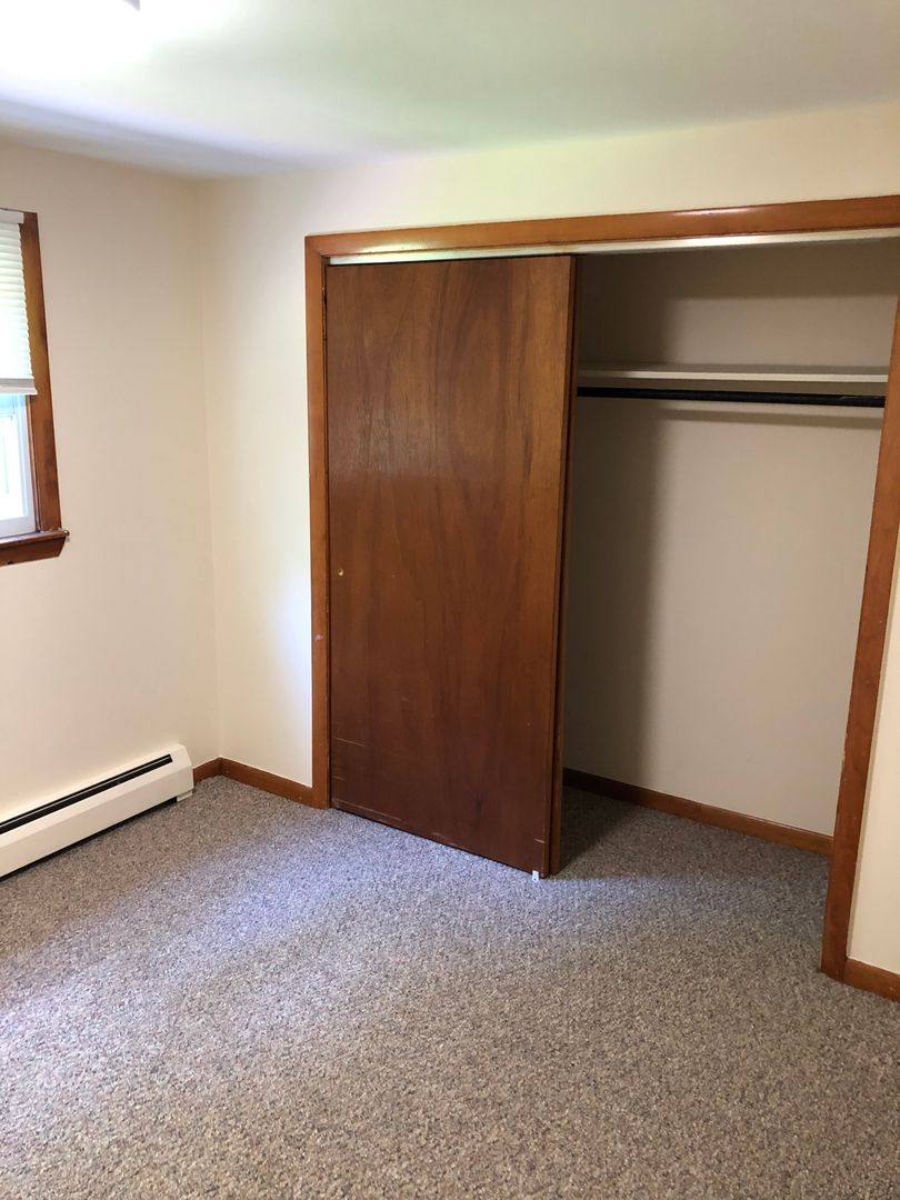 Apartment for rent at 160-166 Farrows St, Putnam, CT 06260