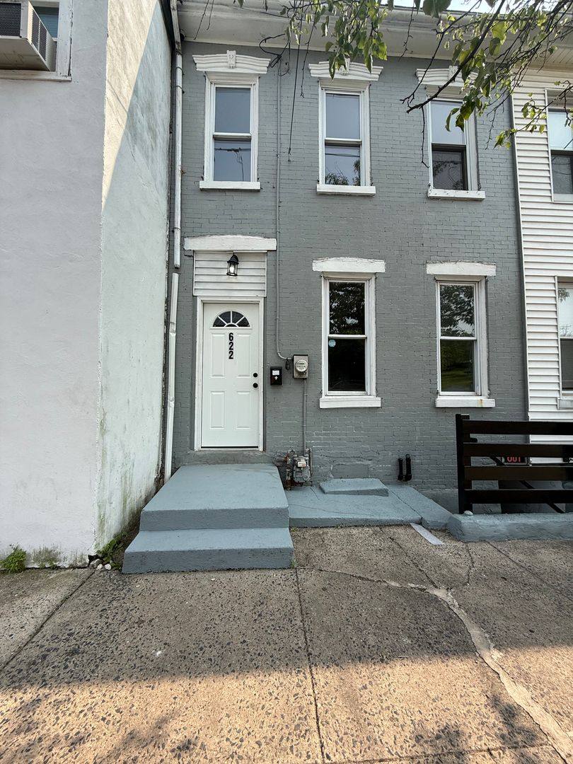 House for rent at 622 Walnut St, Pottstown, PA 19464