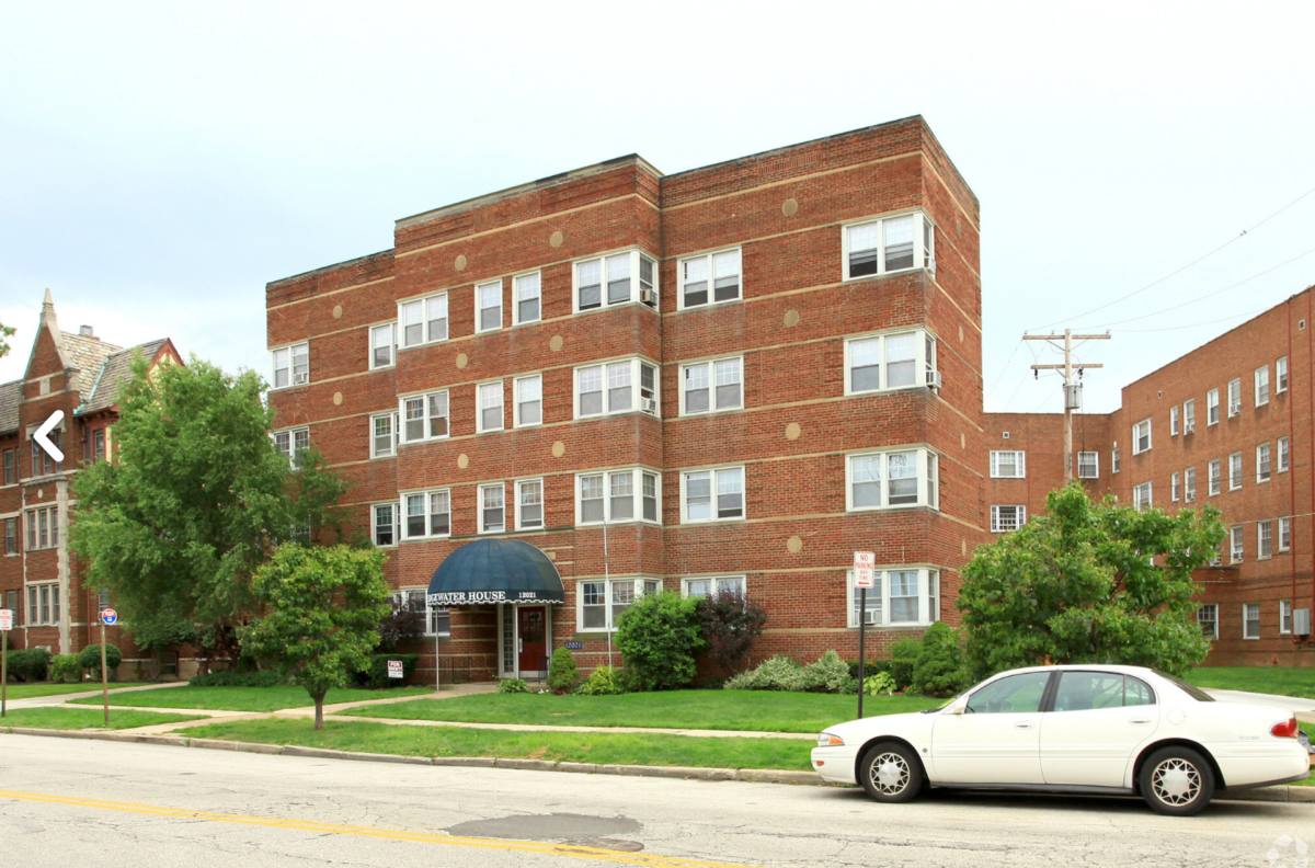 Apartment for rent at 12021 Edgewater Dr, Lakewood, OH 44107