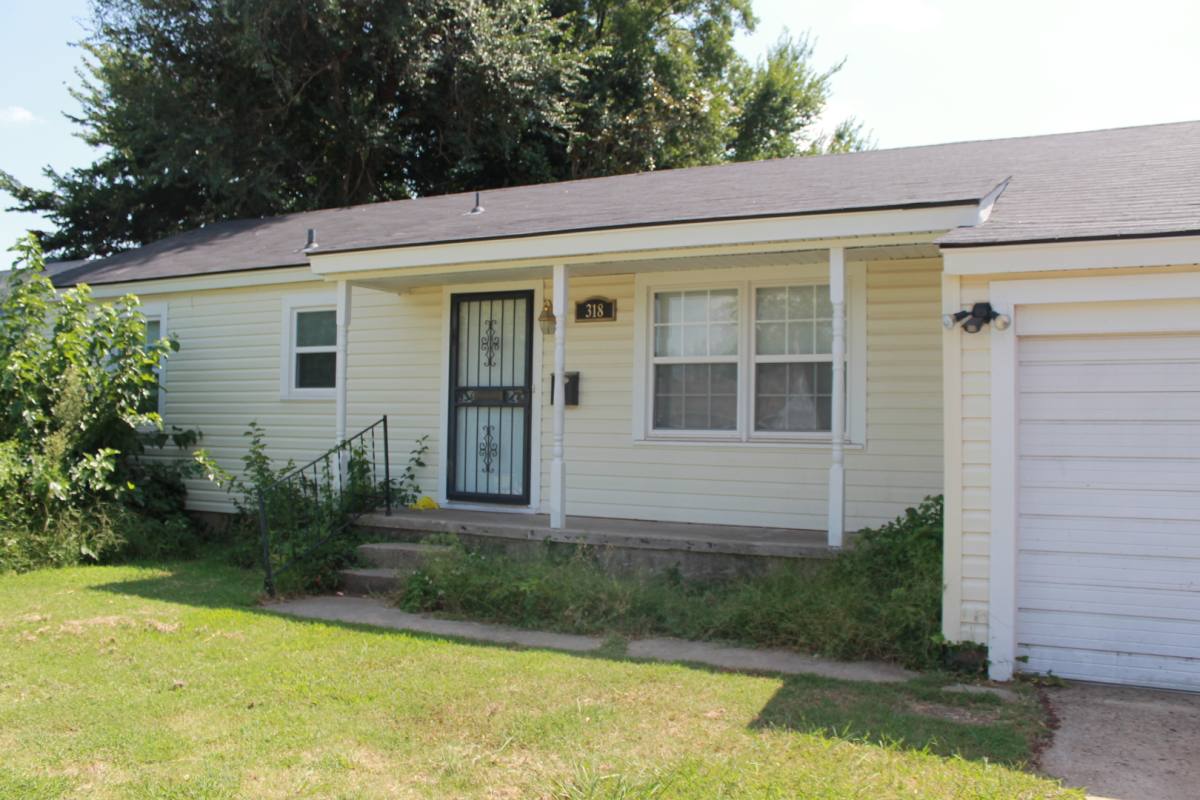 House for rent at 318 E Jarman Dr, Oklahoma City, OK 73110