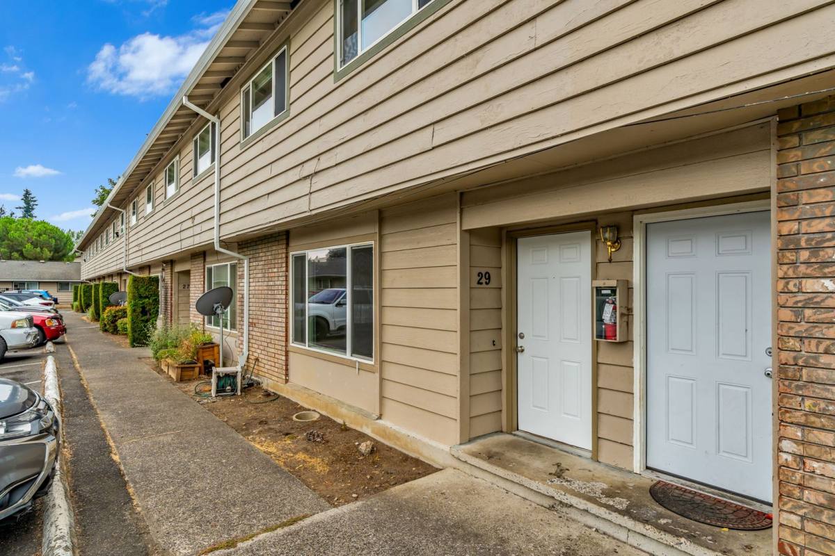 Apartment for rent at 815 SE 223rd Ave, Gresham, OR 97030