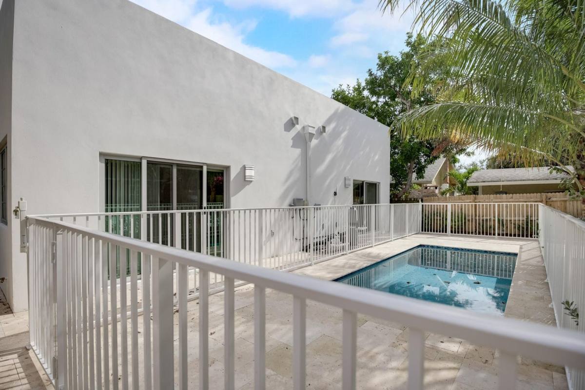 Condo for rent at 211 S Ocean Breeze #1, Lake Worth Beach, FL 33460