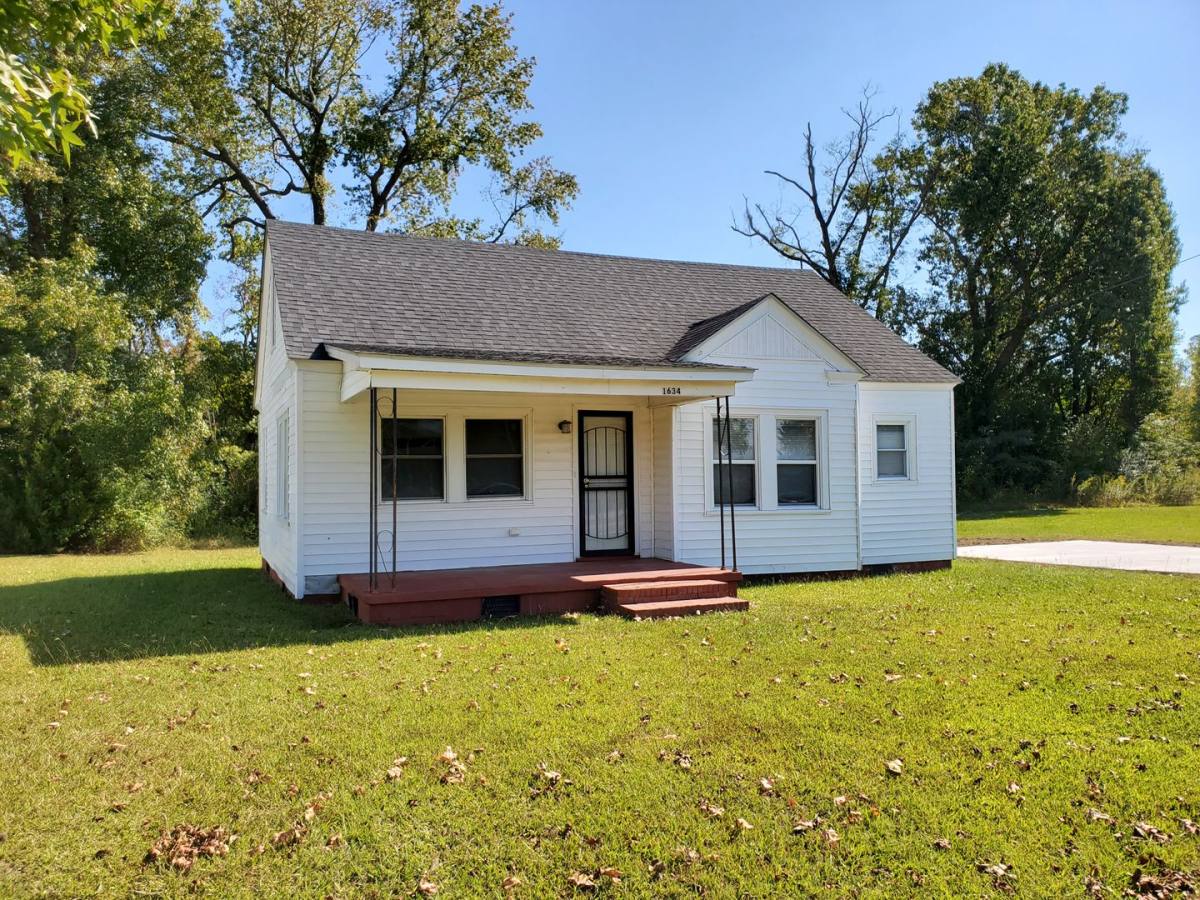 House for rent at 1634 Peartree Rd, Elizabeth City, NC 27909