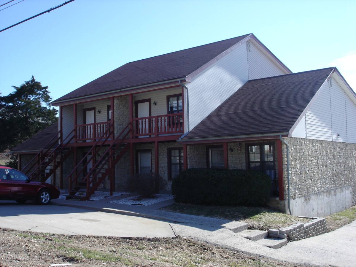 Apartment for rent at 2111 B Dalton Dr, Jefferson City, MO 65109