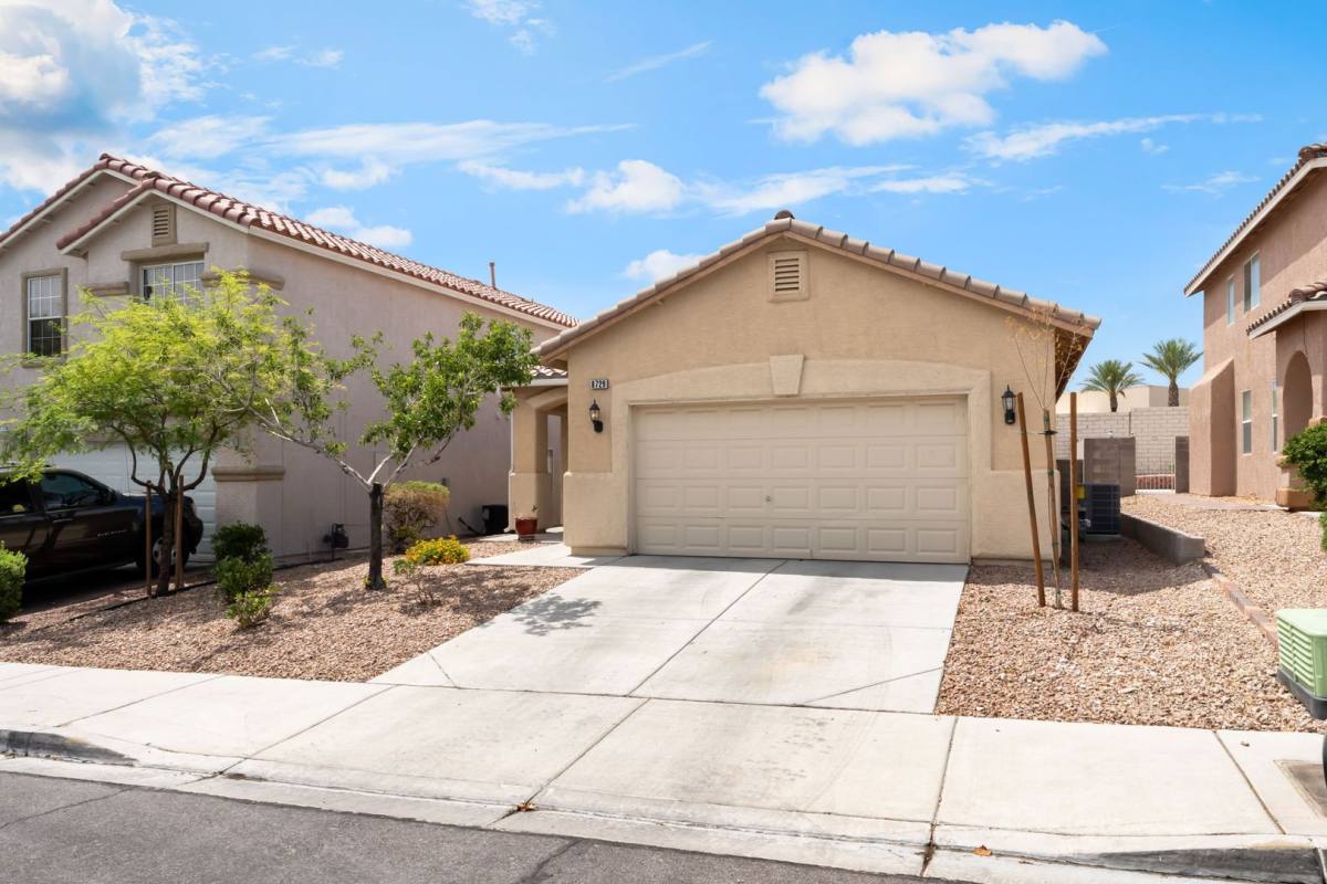 House for rent at 8729 Shady Pines Dr, Las Vegas, NV 89143