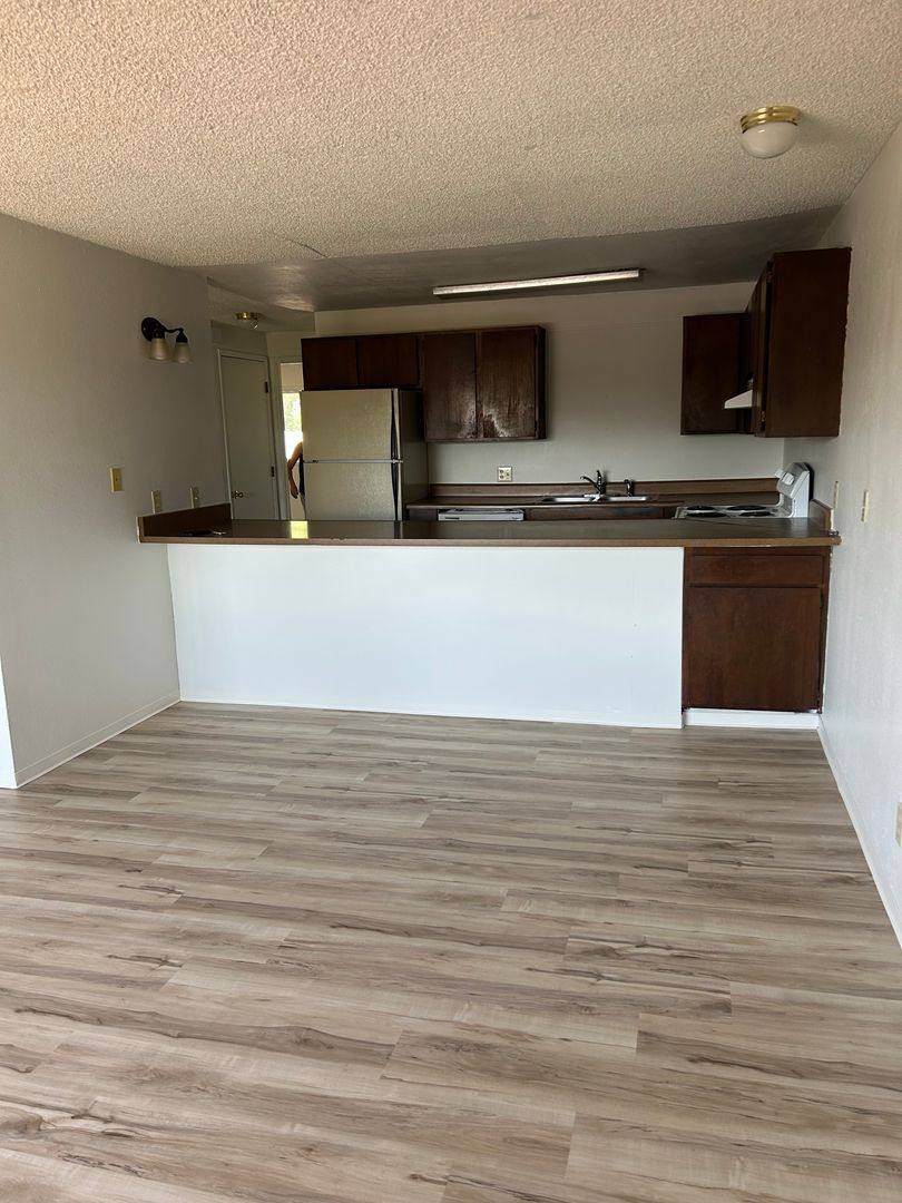 Apartment for rent at 291-297 N 10th St, Central Point, OR 97502