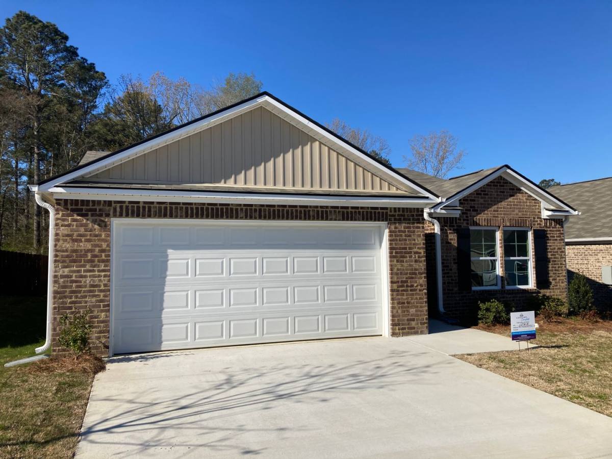 House for rent at 407 Kensington Lane, Rainbow City, AL 35906