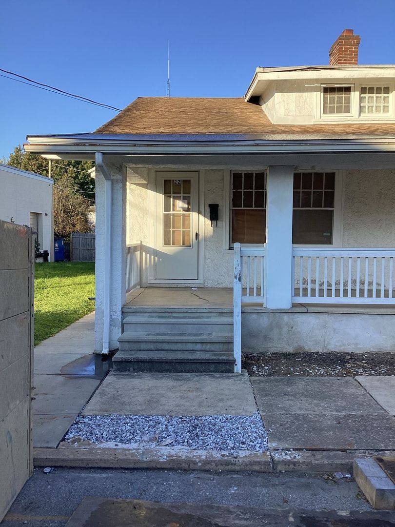 Townhouse for rent at 22 N Diamond St, York, PA 17404
