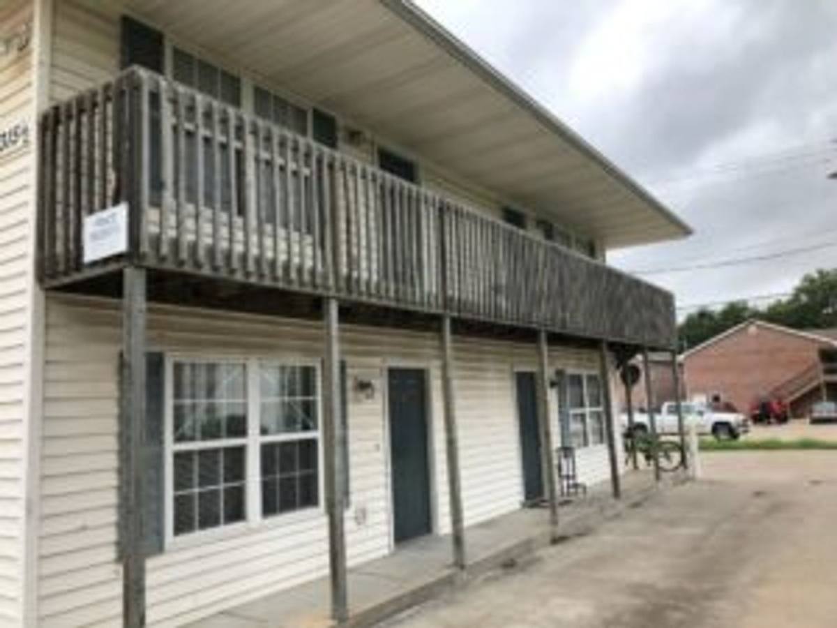 Apartment for rent at 1315 1 2 Merchant St, Emporia, KS 66801