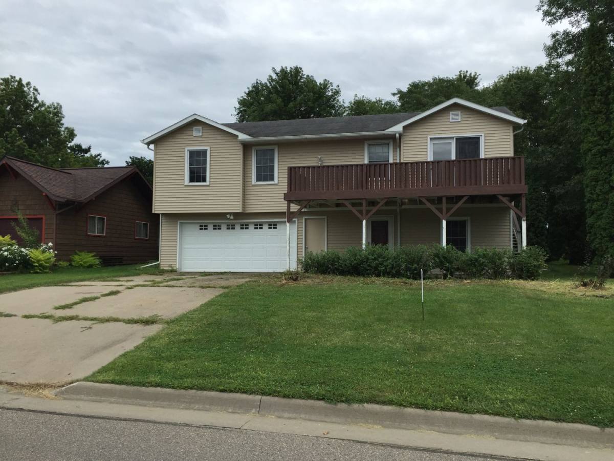 House for rent at 105 Duesenberg St, Conrad, IA 50621
