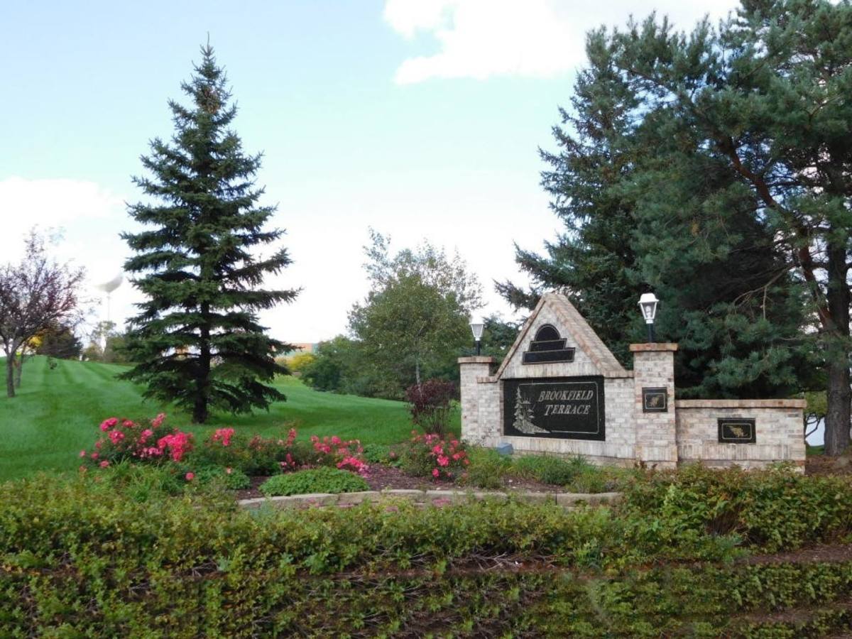 Townhouse for rent at 317 Terrace Dr, Brookfield, WI 53045