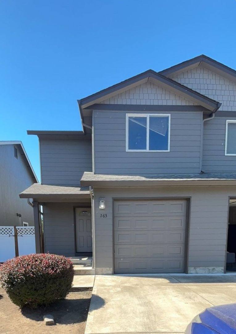 Apartment for rent at 261-263 Gwinn St E, Monmouth, OR 97361