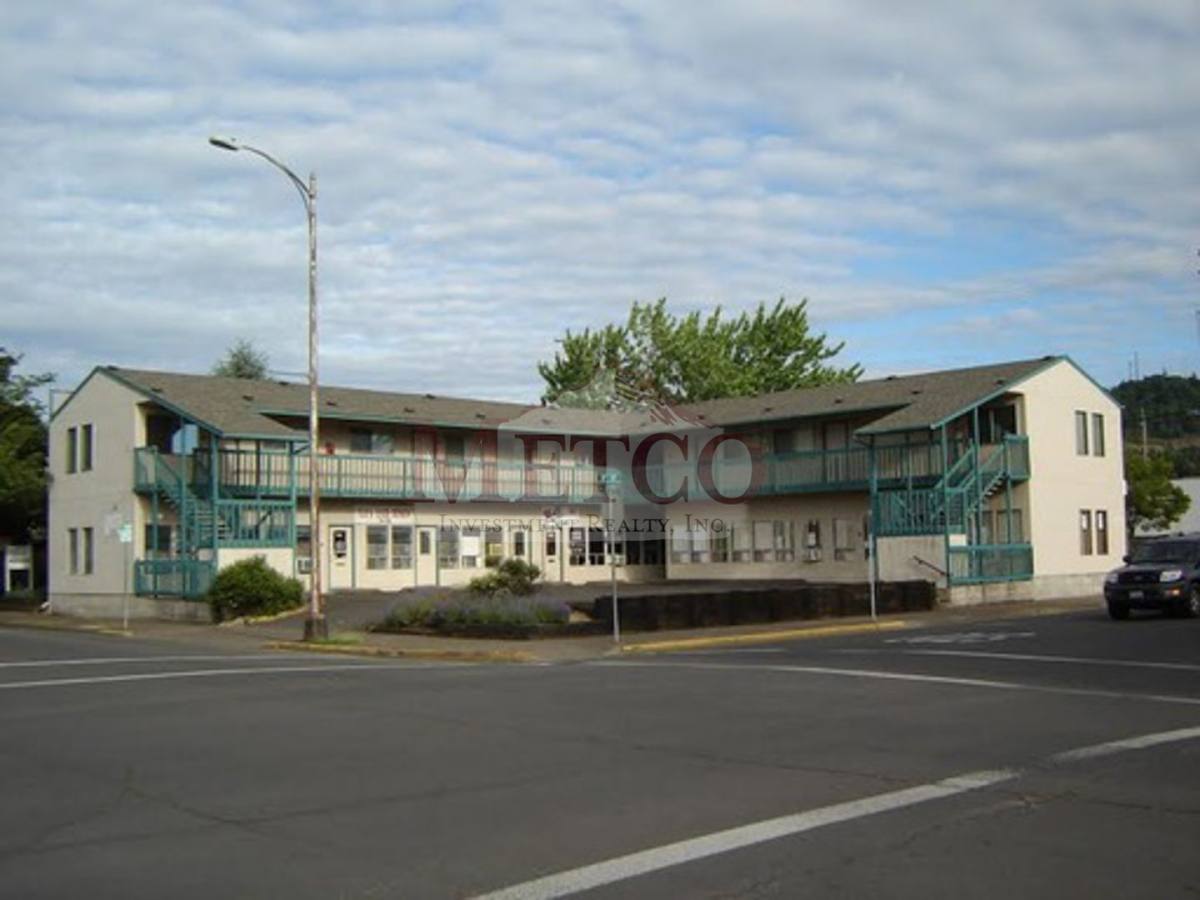 Apartment for rent at 807 A St, Springfield, OR 97477