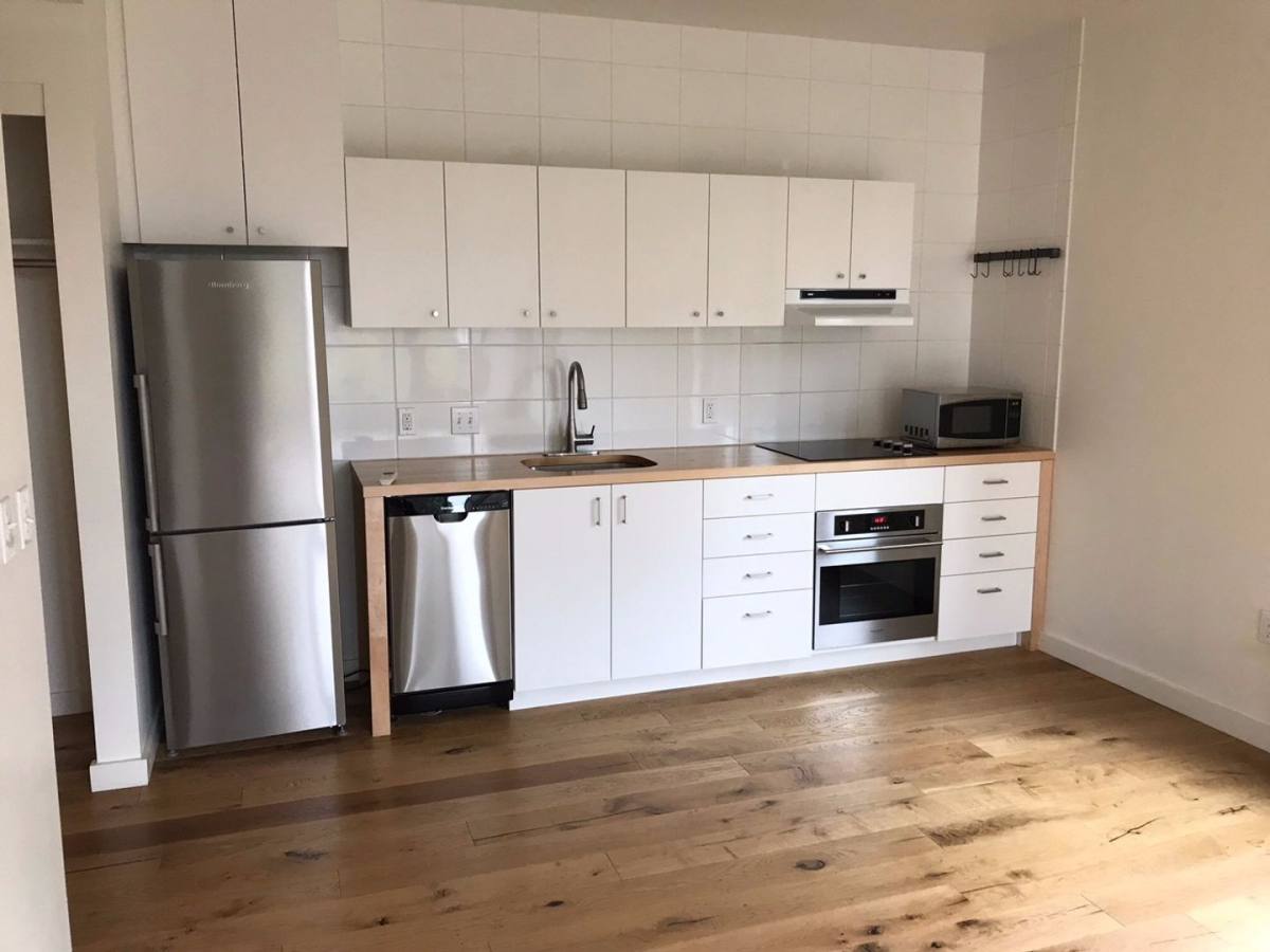 Apartment for rent at 33 N Beach St, Portland, OR 97227