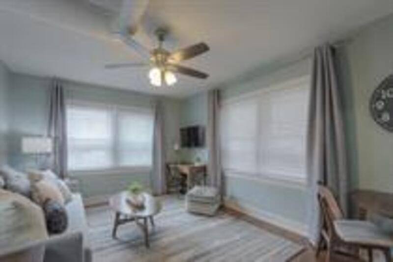 Apartment for rent at 720 W 37th St #8, Kansas City, MO 64111