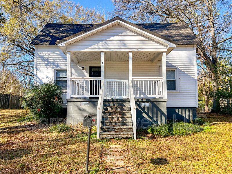 House for rent at 4 Frost St, Greenville, SC 29611