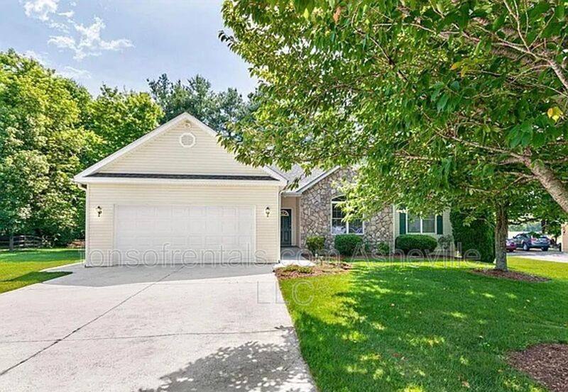 House for rent at 180 Kingfisher Lane, Mills River, NC 28759