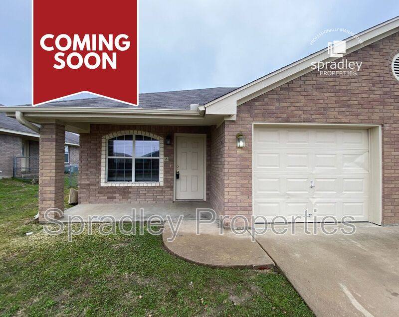 Townhouse for rent at 5604A Luxor Dr, Killeen, TX 76549