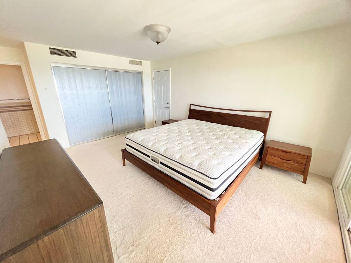 Apartment for rent at 619 Puuikena Dr, Honolulu, HI 96821