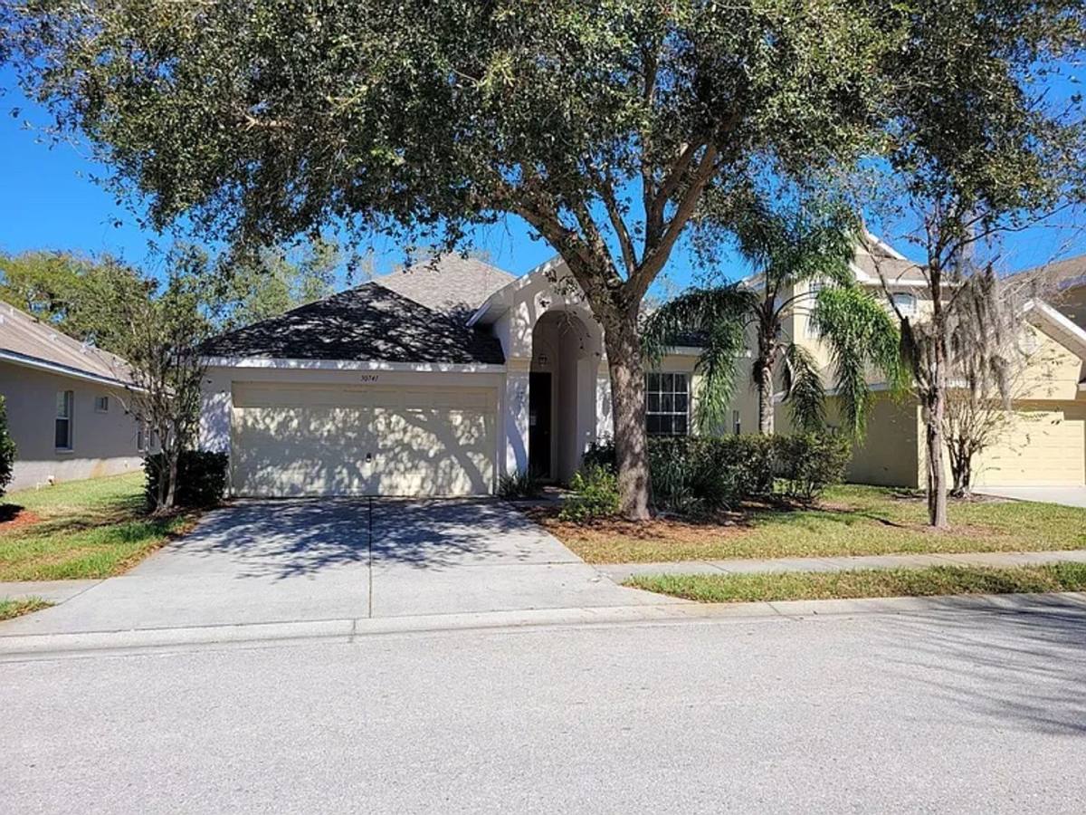 House for rent at 30741 Pumpkin Ridge Dr, Wesley Chapel, FL 33543