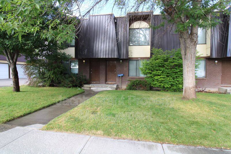 Townhouse for rent at 731 N Fanning #733, Idaho Falls, ID 83401