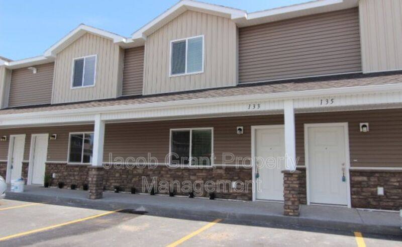 Townhouse for rent at 101 Lincoln Dr, Idaho Falls, ID 83401