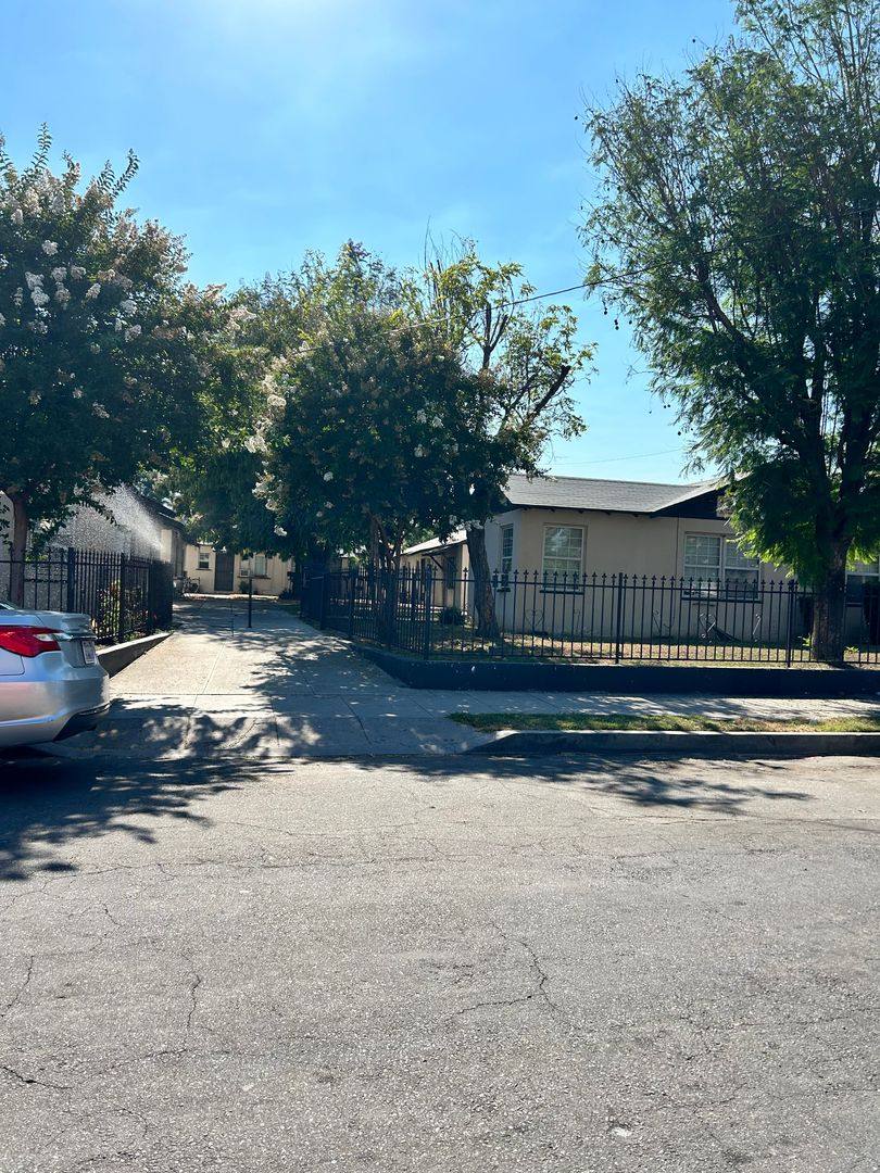 Apartment for rent at 834-846 N Davidson Ave, San Bernardino, CA 92411