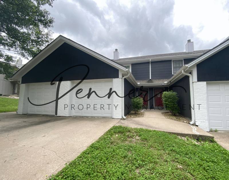 Townhouse for rent at 509 NE Newport Dr, Lees Summit, MO 64065