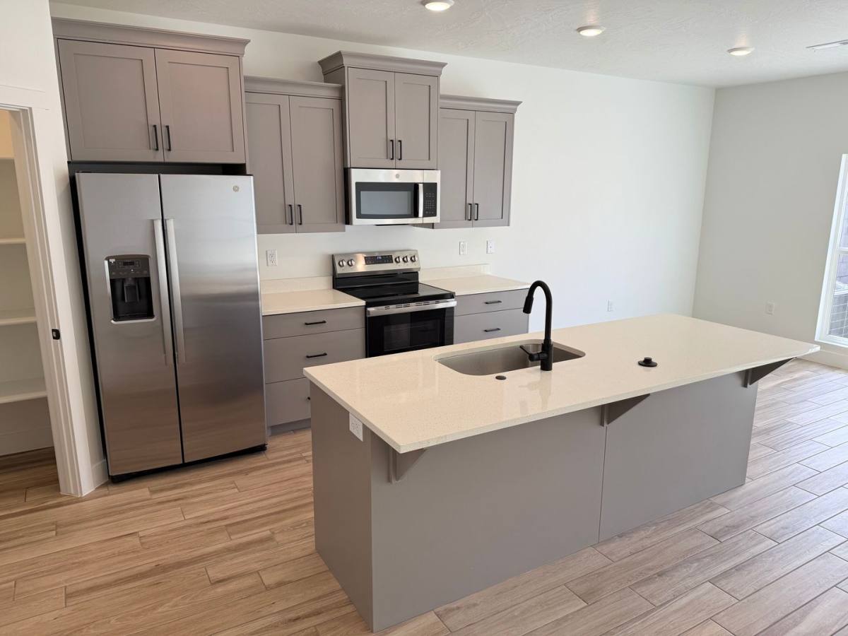 Townhouse for rent at 2004 W 250 S, Hurricane, UT 84737