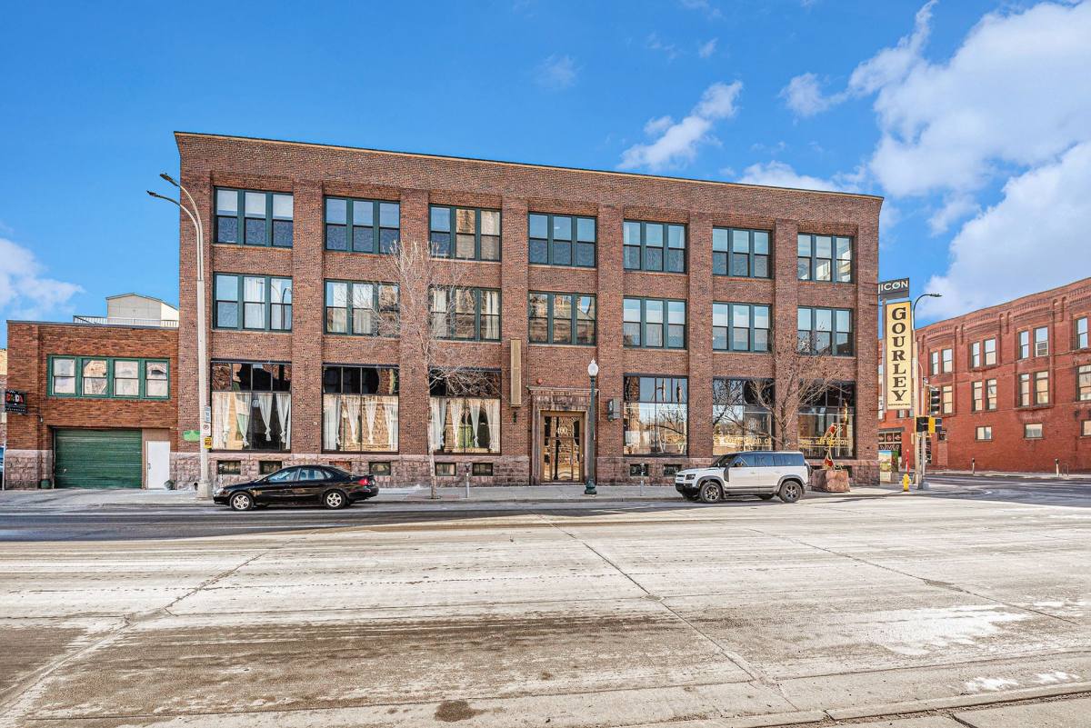 Apartment for rent at 400 N Main Ave, Sioux Falls, SD 57104