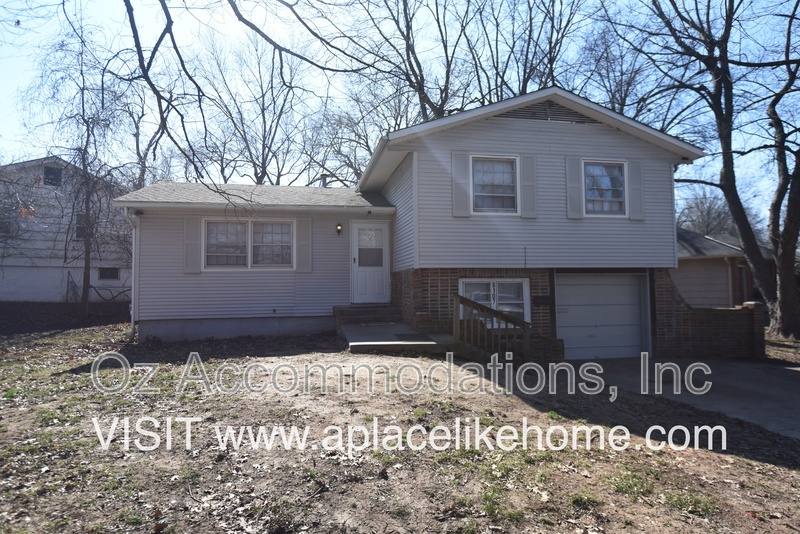House for rent at 8107 E 89th Terrace, Kansas City, MO 64138