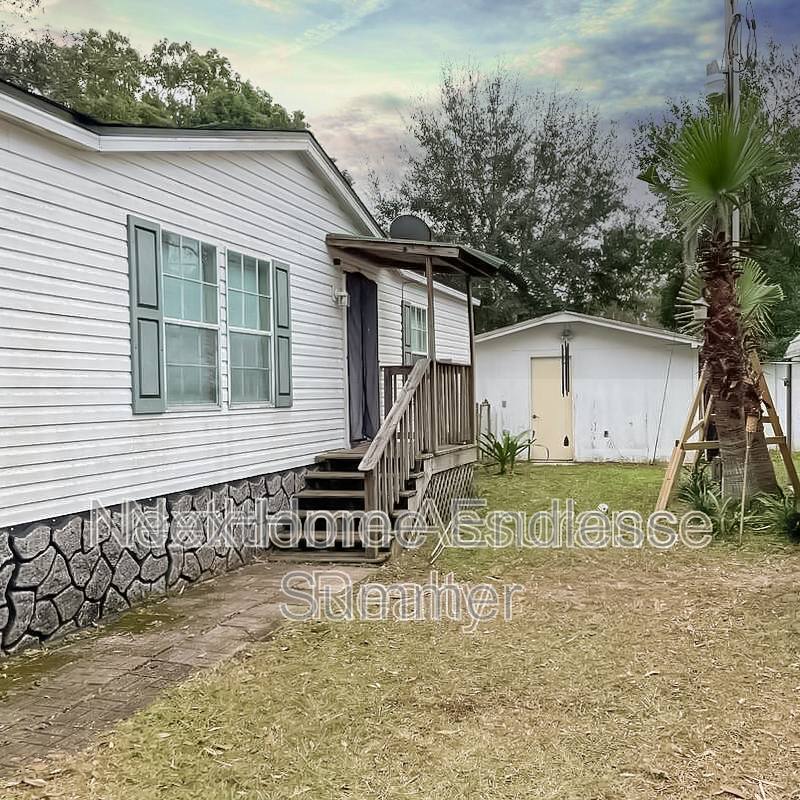 House for rent at 608 Bee Dr, Jacksonville, FL 32225