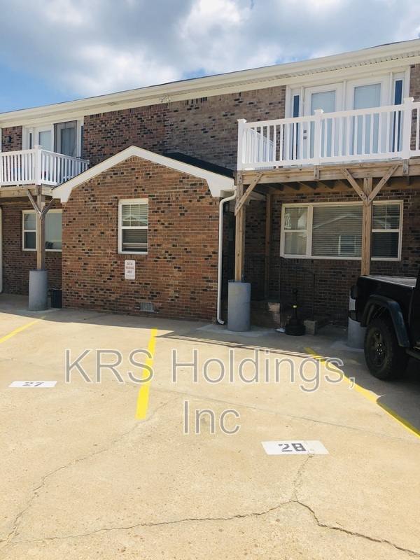 Apartment for rent at 938 W Oceanview #15, Norfolk, VA 23503