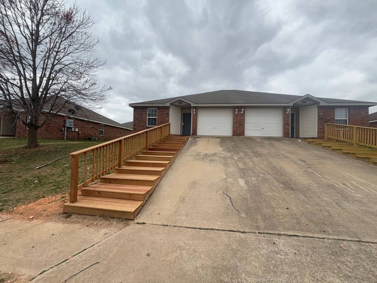 House for rent at 228 Graystone Circle, Centerton, AR 72719