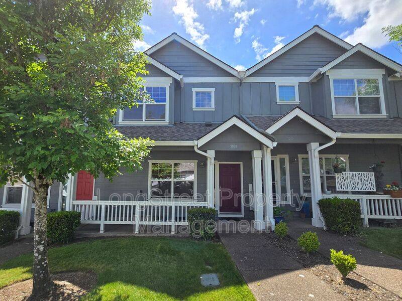 Townhouse for rent at 3008 NW Morning Glory Dr, Corvallis, OR 97330