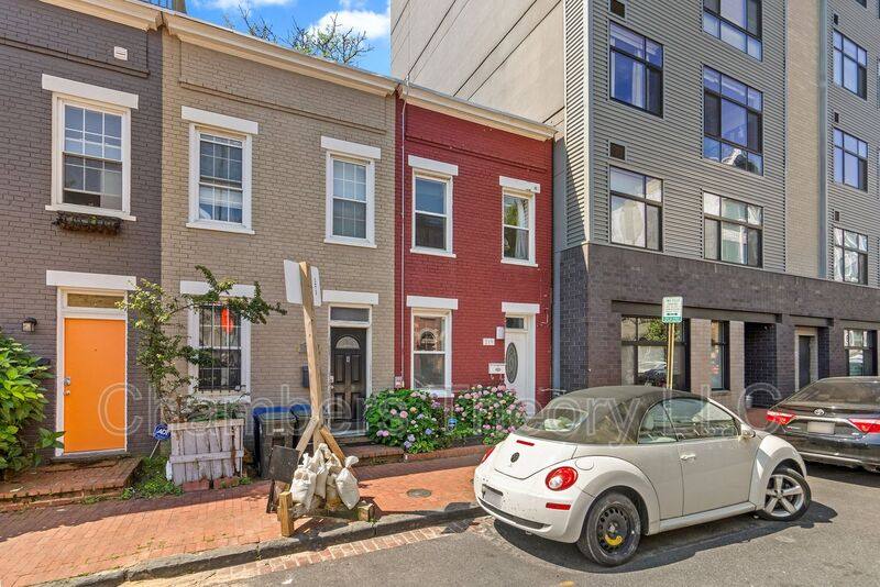 Townhouse for rent at 219 Parker St NE, Washington, DC 20002